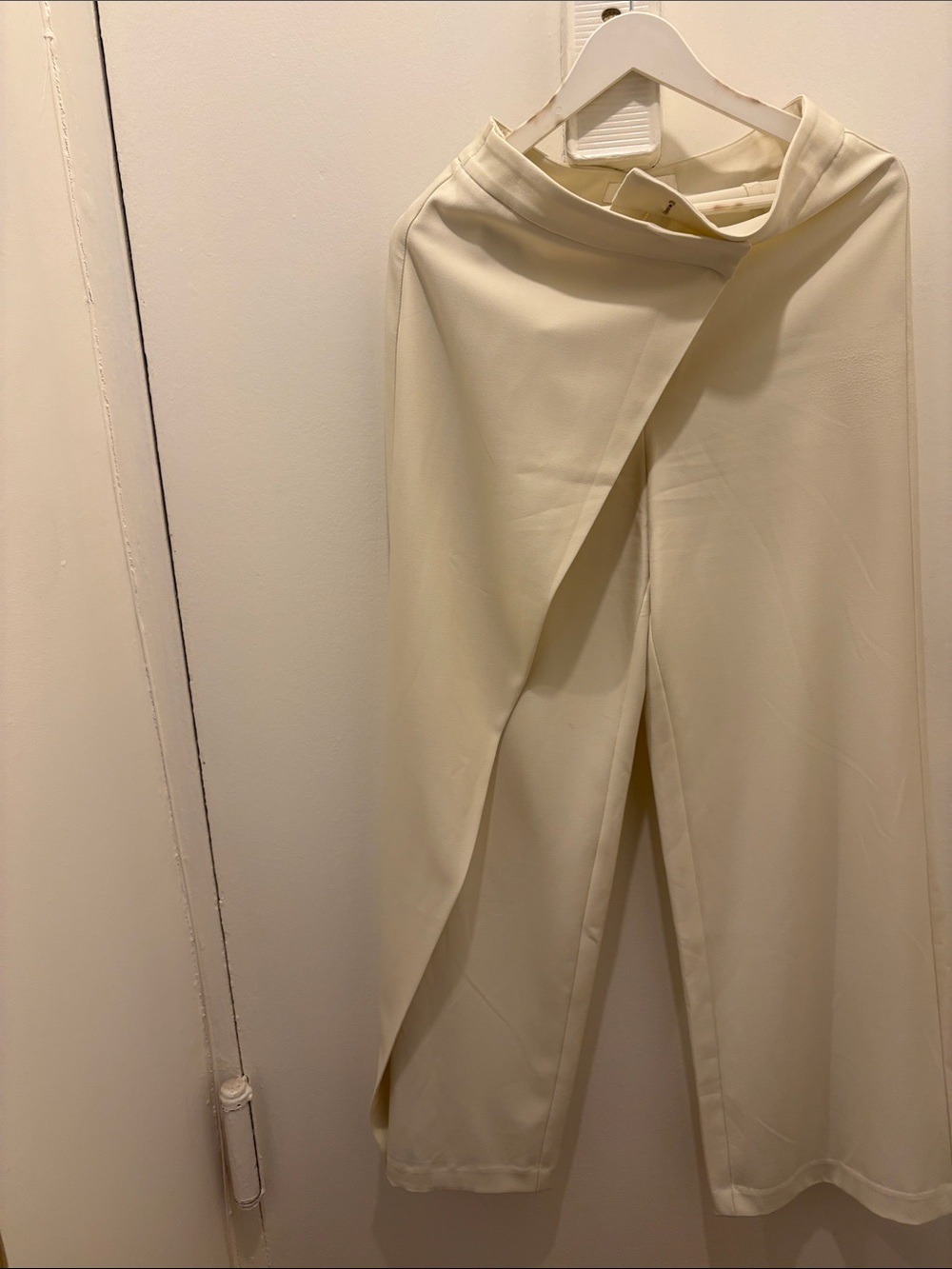 Commense Cream Wide-Leg Overlay Pants